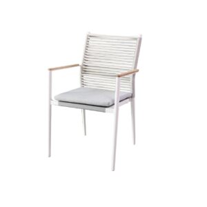 Bay לבן מוקטן