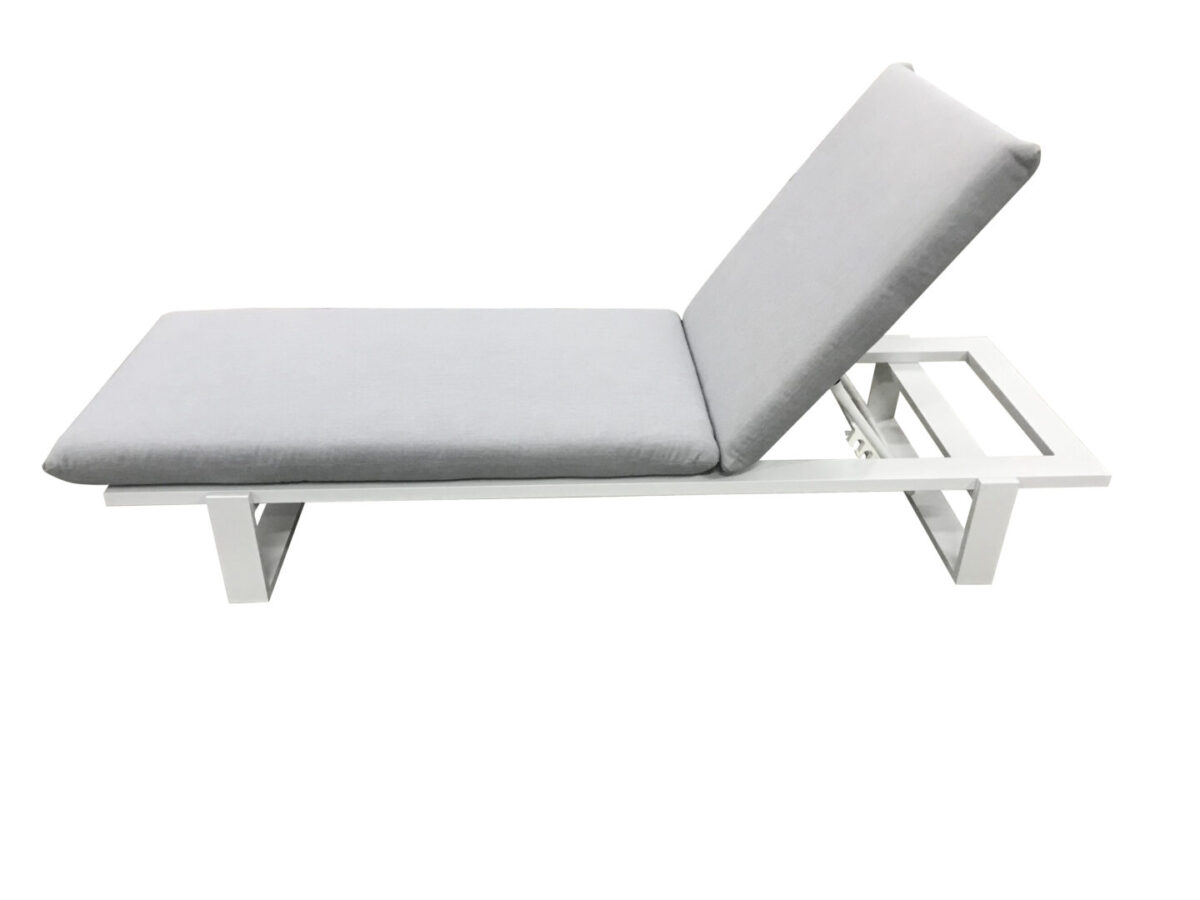 Willis Sun Bed White Photo 2