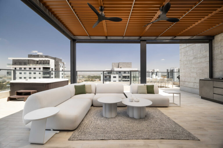 נופר קוריאט 4 Optimized