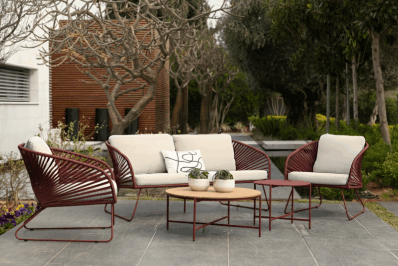 Peacock בורדו ערוך